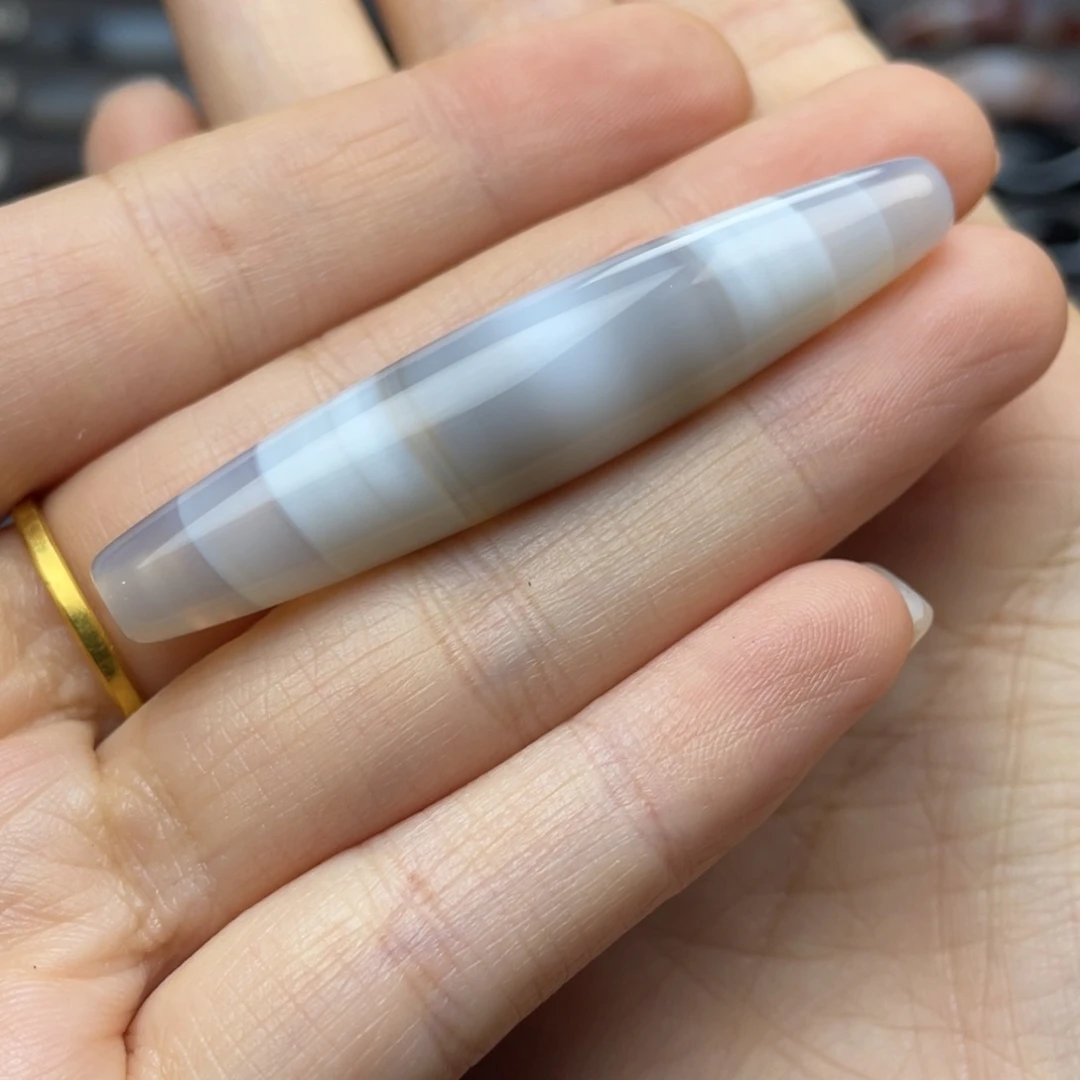 玛瑙/玉髓锁骨未镶嵌花****兔