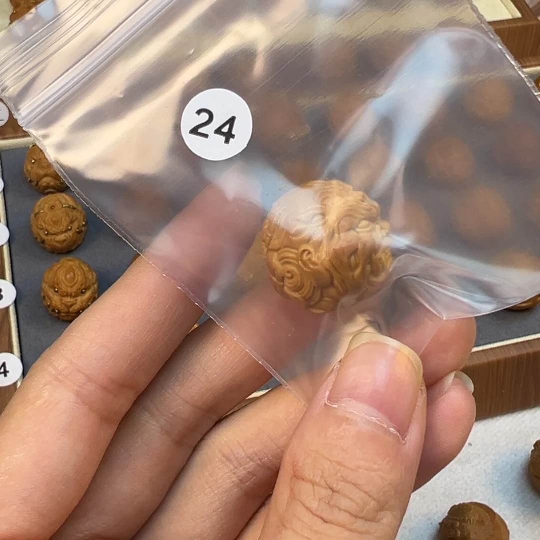 ****月吊坠猴头核桃九目夜叉。24