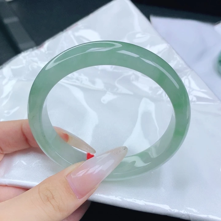 翡翠未镶嵌手镯57-58圈口