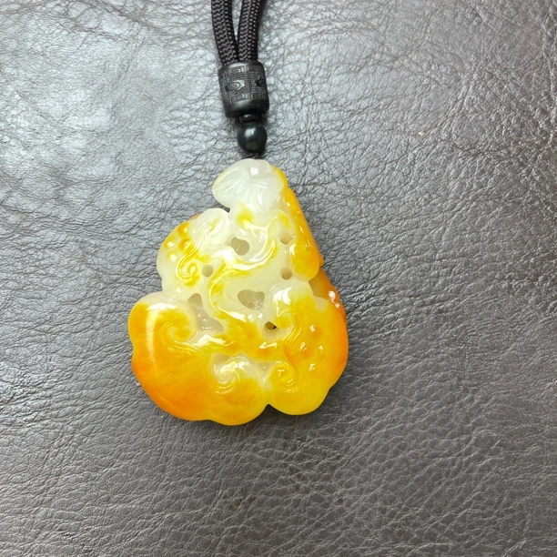 石包沁色灵芝如意手把把玩件D2