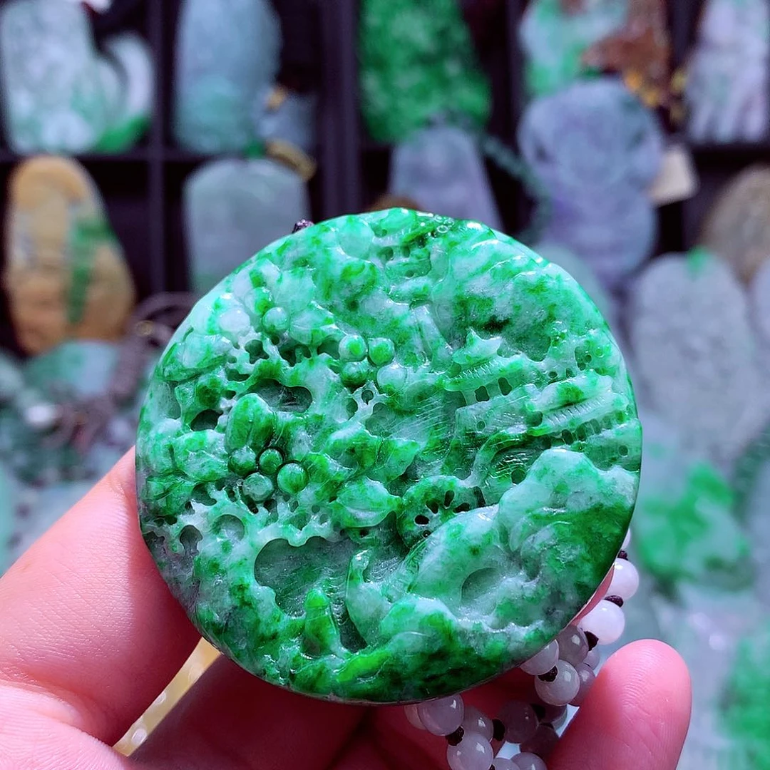 颈饰未镶嵌翡翠天然