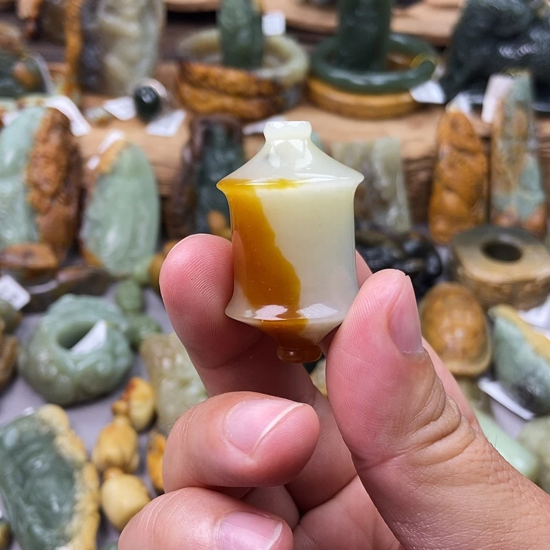 蛇纹石玉合金挂坠