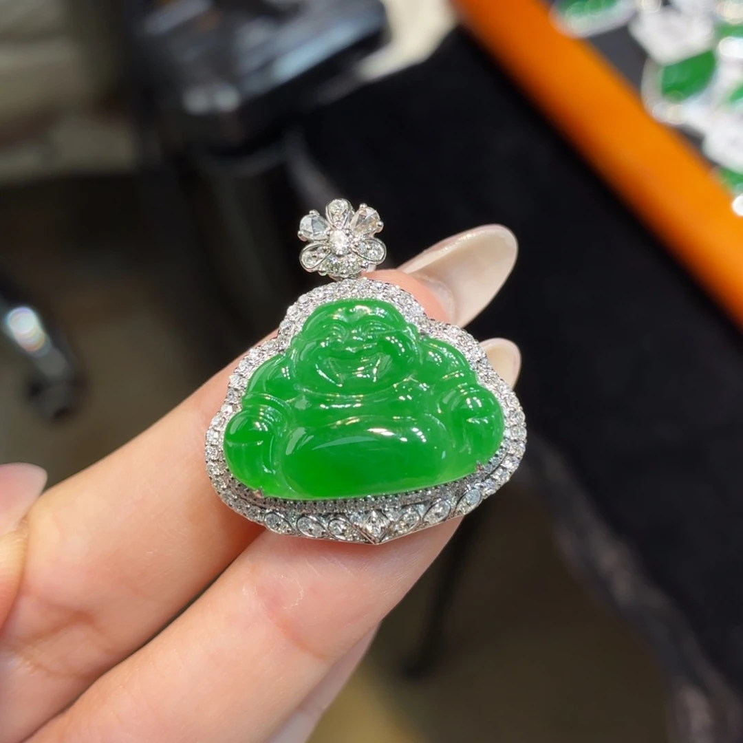 翡翠18K金镶嵌颈饰天然缅甸翡翠