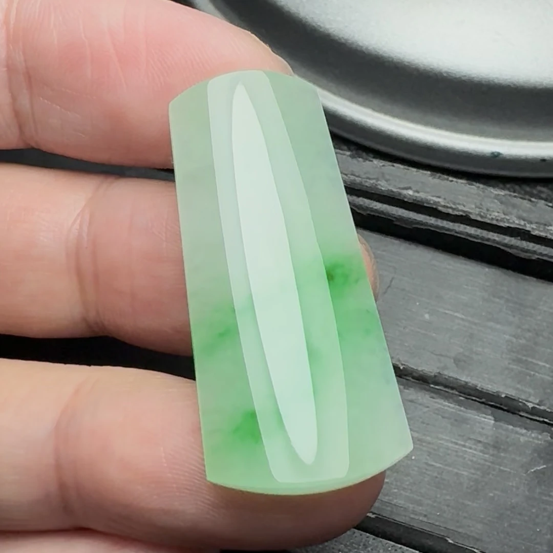 天然翡翠A货冰翠绿色平安无事牌 尺寸38.5*16.8*4.5