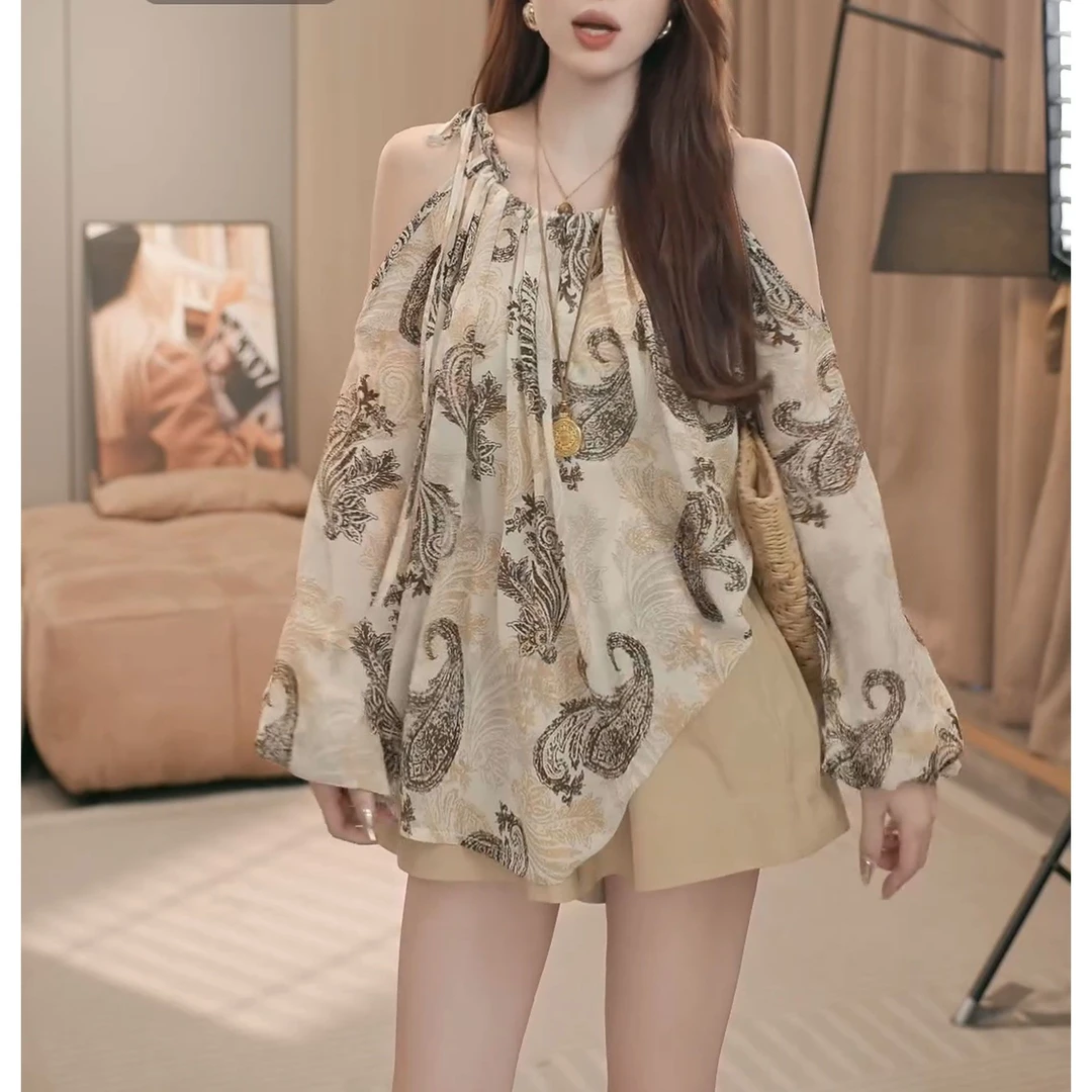 印花轻薄气质露肩挂脖衬衫上衣休闲短裤2025夏季新款时尚洋气套装