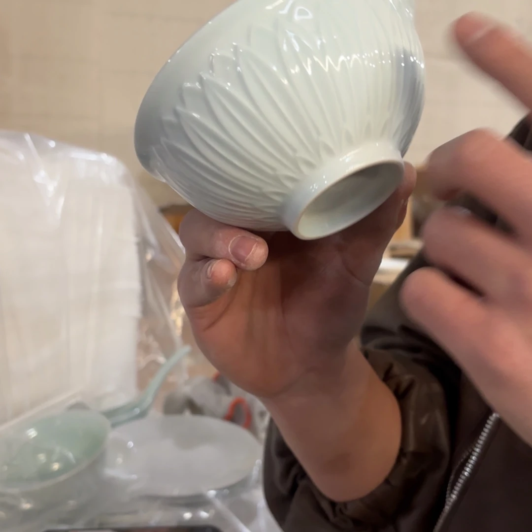 5英寸影青莲花米饭碗2只微瑕