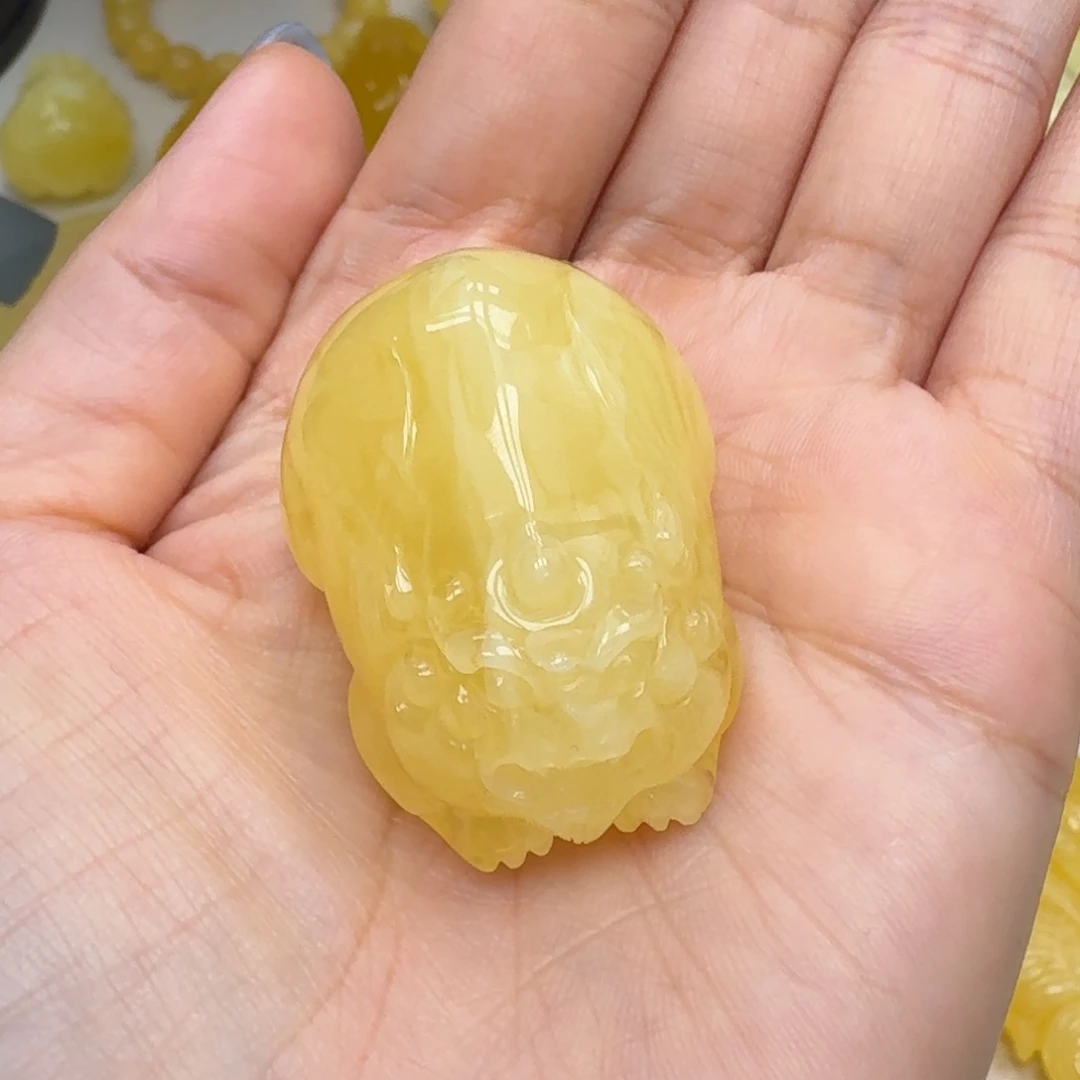 琥珀未镶嵌珠宝奇石吊坠