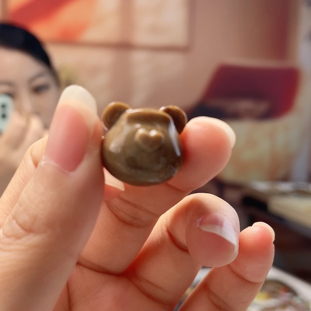 琥珀未镶嵌裸石吊坠