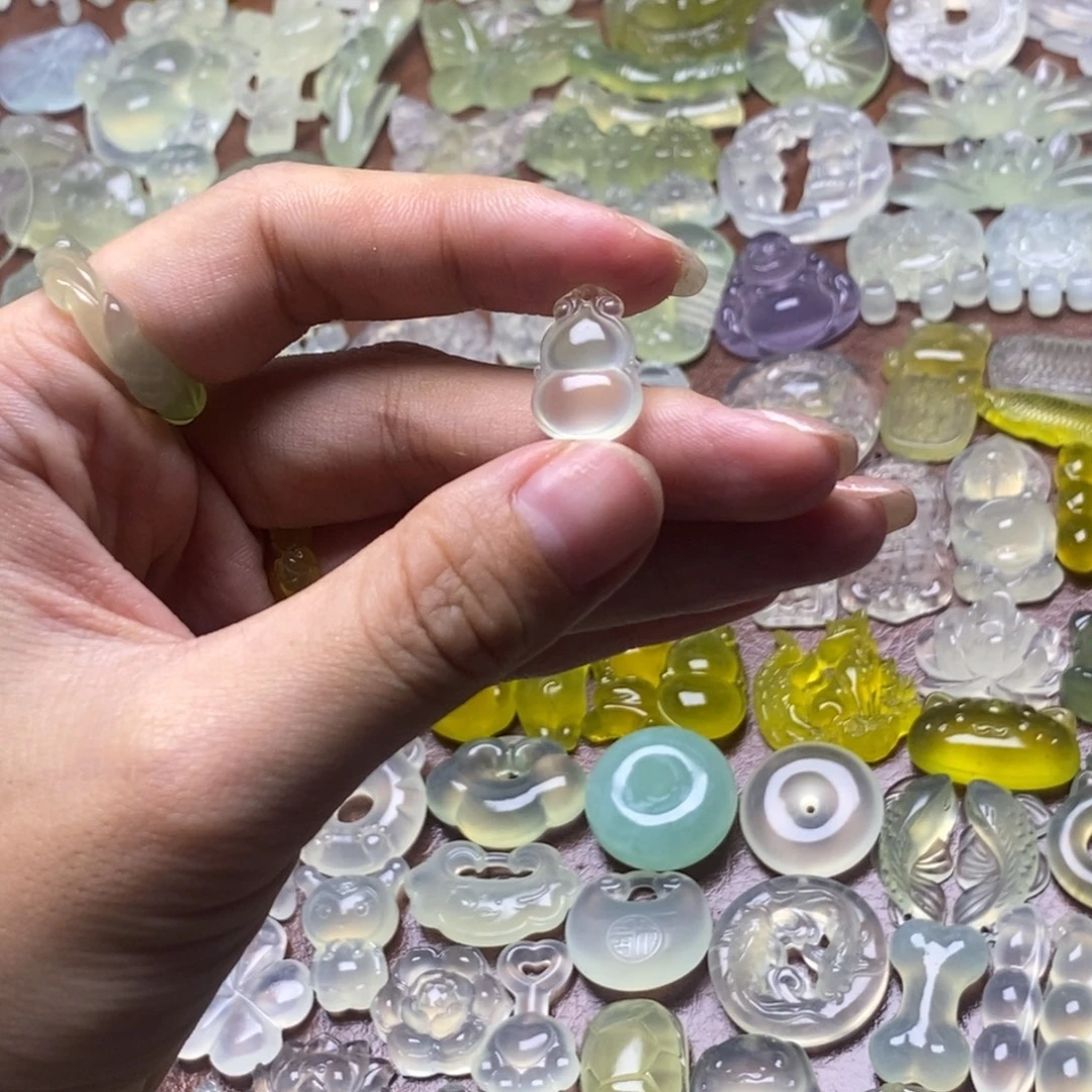 蛇纹石玉合金颈饰