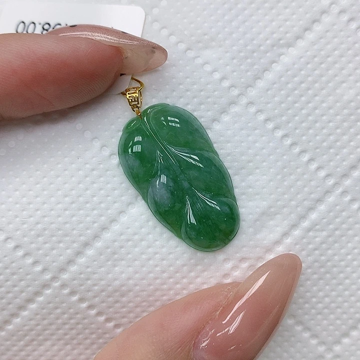 颈饰18K金镶嵌翡翠