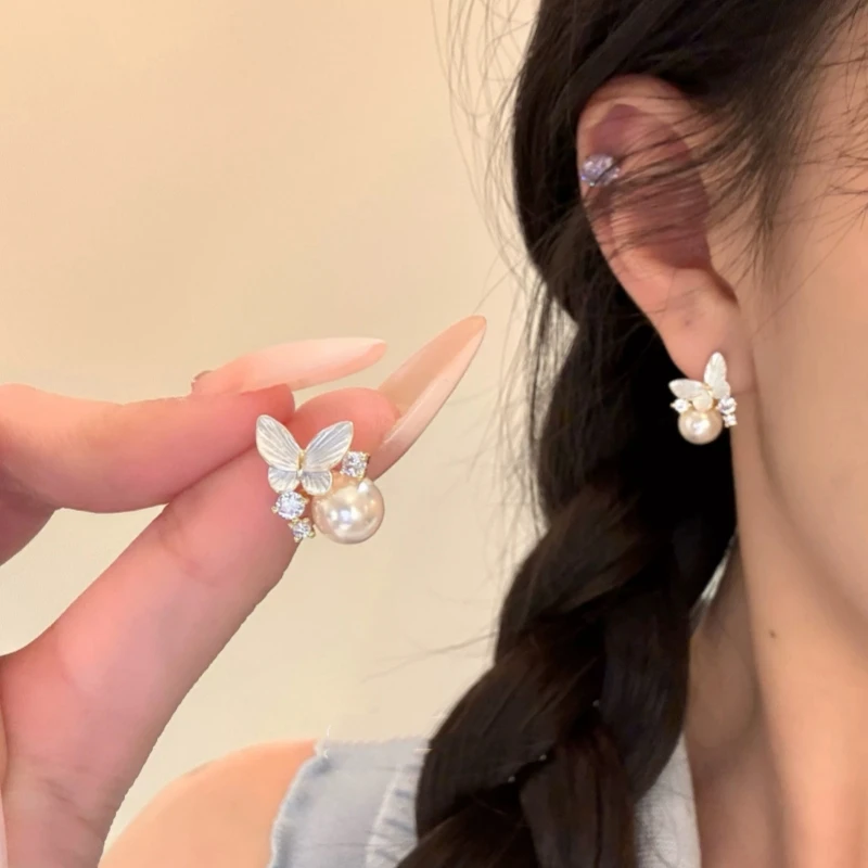 合金耳饰 温柔白茶法式闪钻蝴蝶仿珍珠耳钉女轻奢小众高级感耳饰