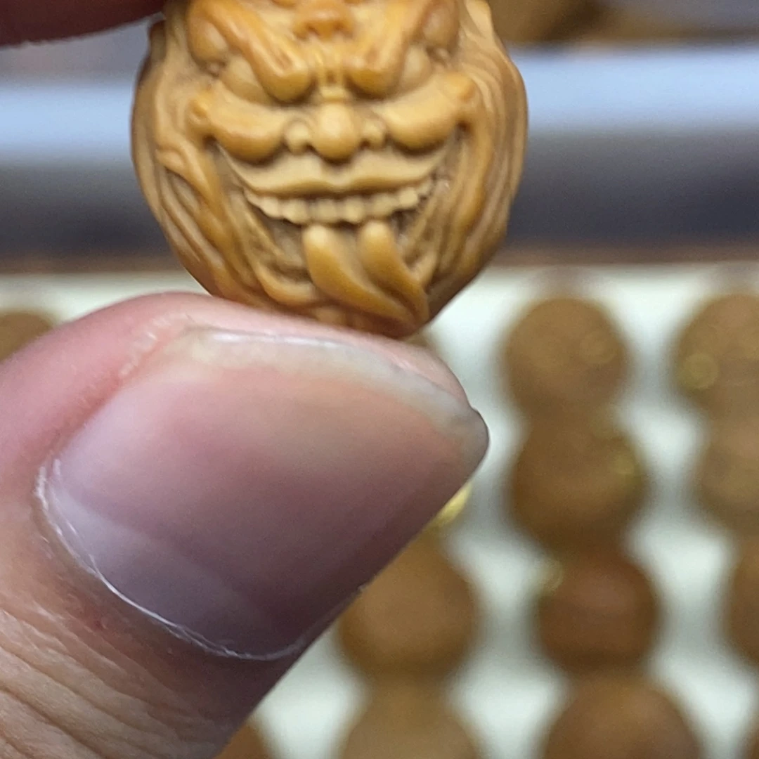 吊坠猴头核桃舔僧素