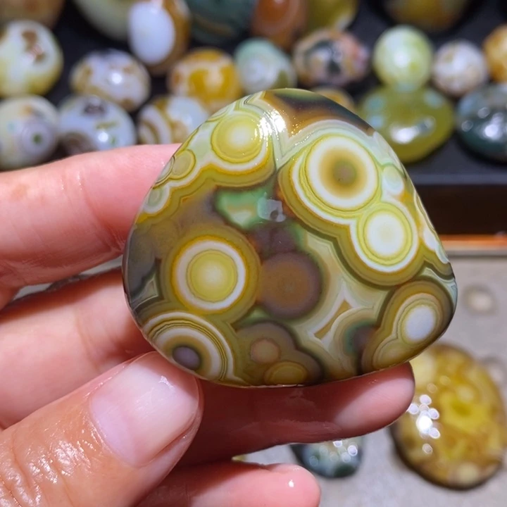 未镶嵌玛瑙/玉髓珠宝半成品71
