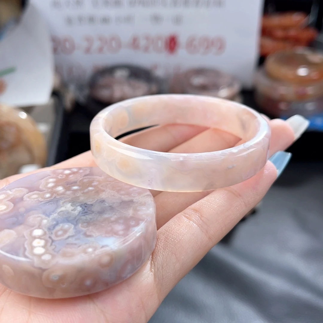 石英质玉手镯未镶嵌50