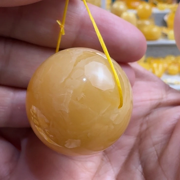 未镶嵌琥珀裸石15