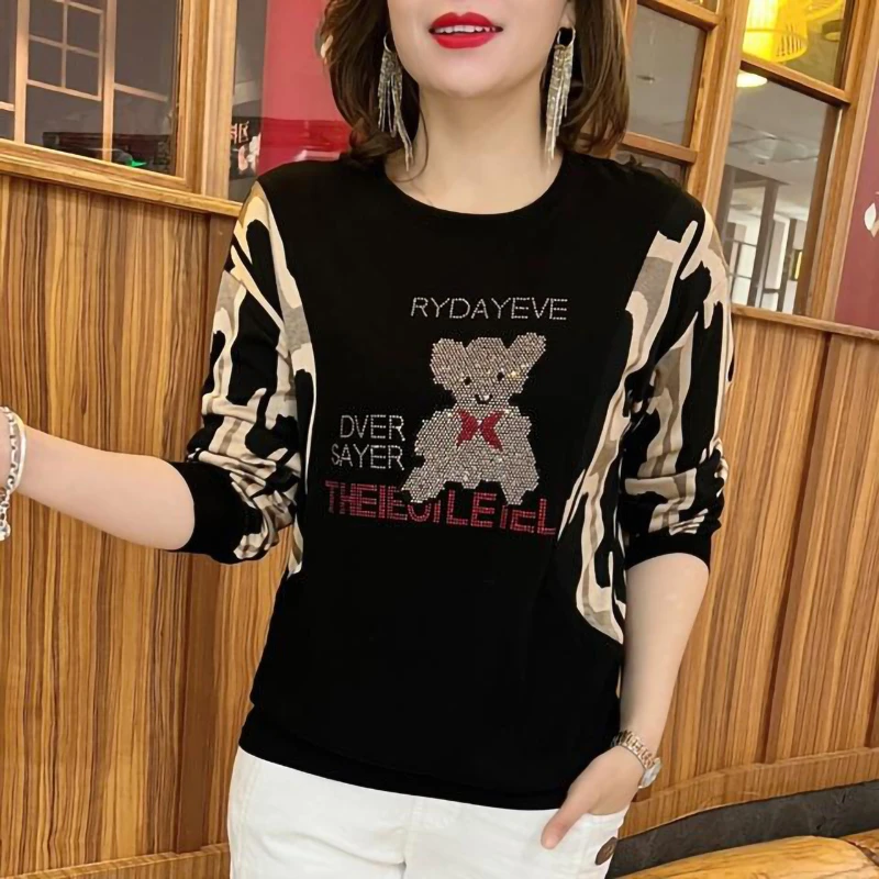 减龄女装圆领上衣春季新款烫钻时尚宽松遮肚大码外穿洋气妈妈装潮