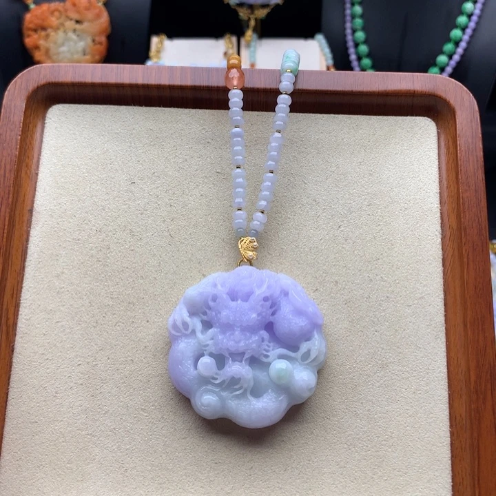 翡翠颈饰未镶嵌翡翠龙牌