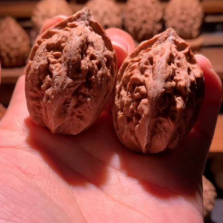 文玩核桃吊坠楸玥核74