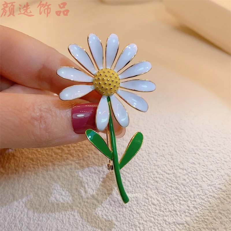 铜胸针 GD权志龙同款大花瓣雏菊镶钻胸针高档ins太阳花金属徽章