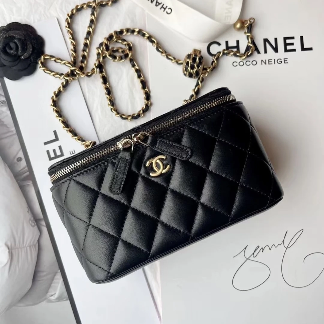 95新 Chanel/香奈儿 青奢荟/核桃金球长盒子斜挎包/74476