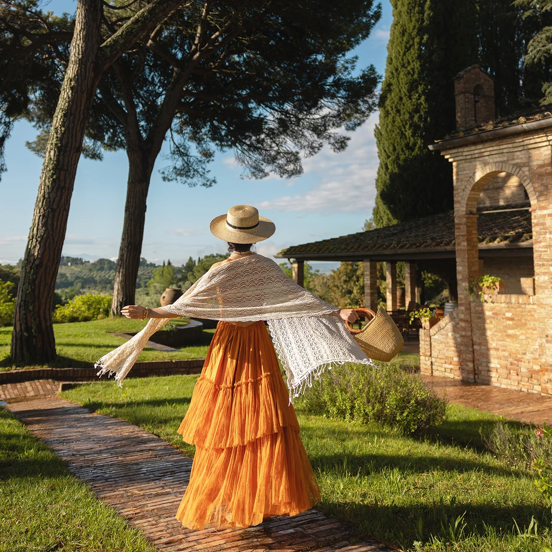 理想三旬旅行女装复古文艺旅拍棉蕾丝长方形百搭流苏披肩围巾加长