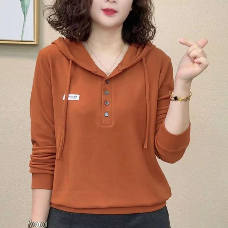 2025秋季新款纽扣款时尚洋气休闲百搭宽松显瘦连帽女士卫衣