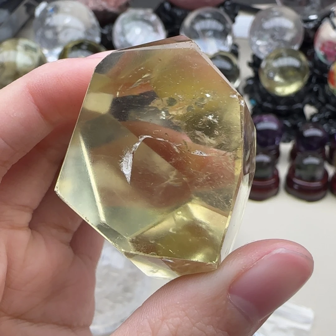 子***魚未镶嵌水晶摆件b708