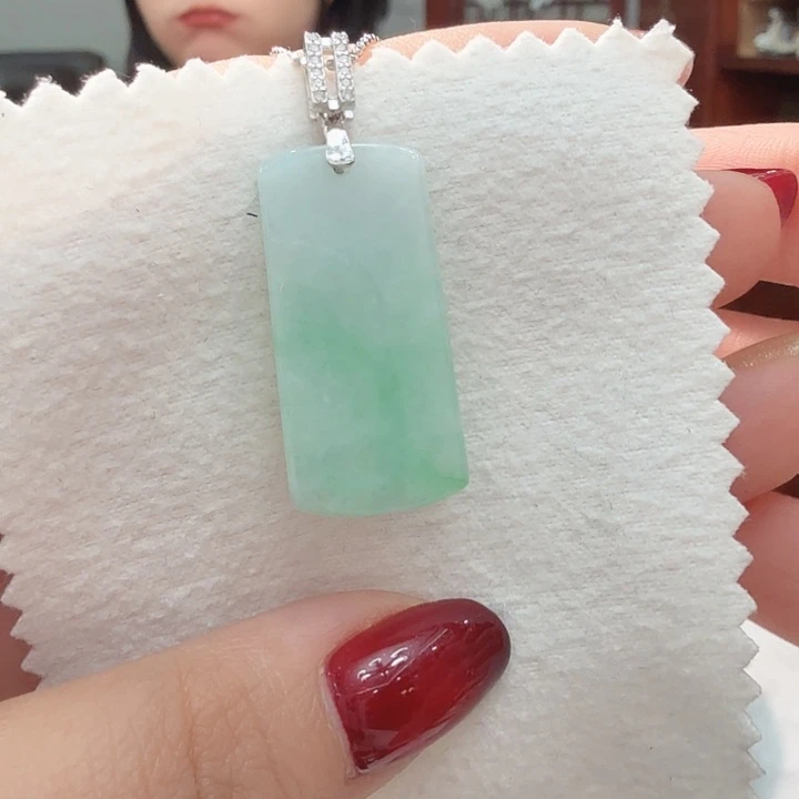 翡翠银S925镶嵌颈饰无事牌吊坠