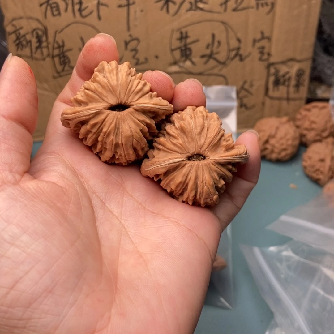 H***豬吊坠文玩核桃四座楼121