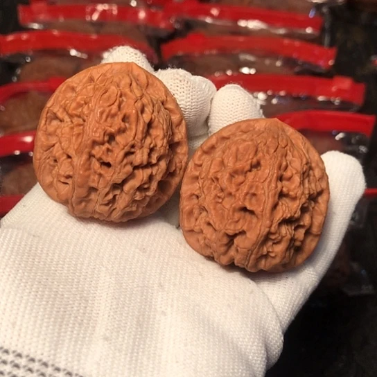 文玩核桃把件水龙纹40