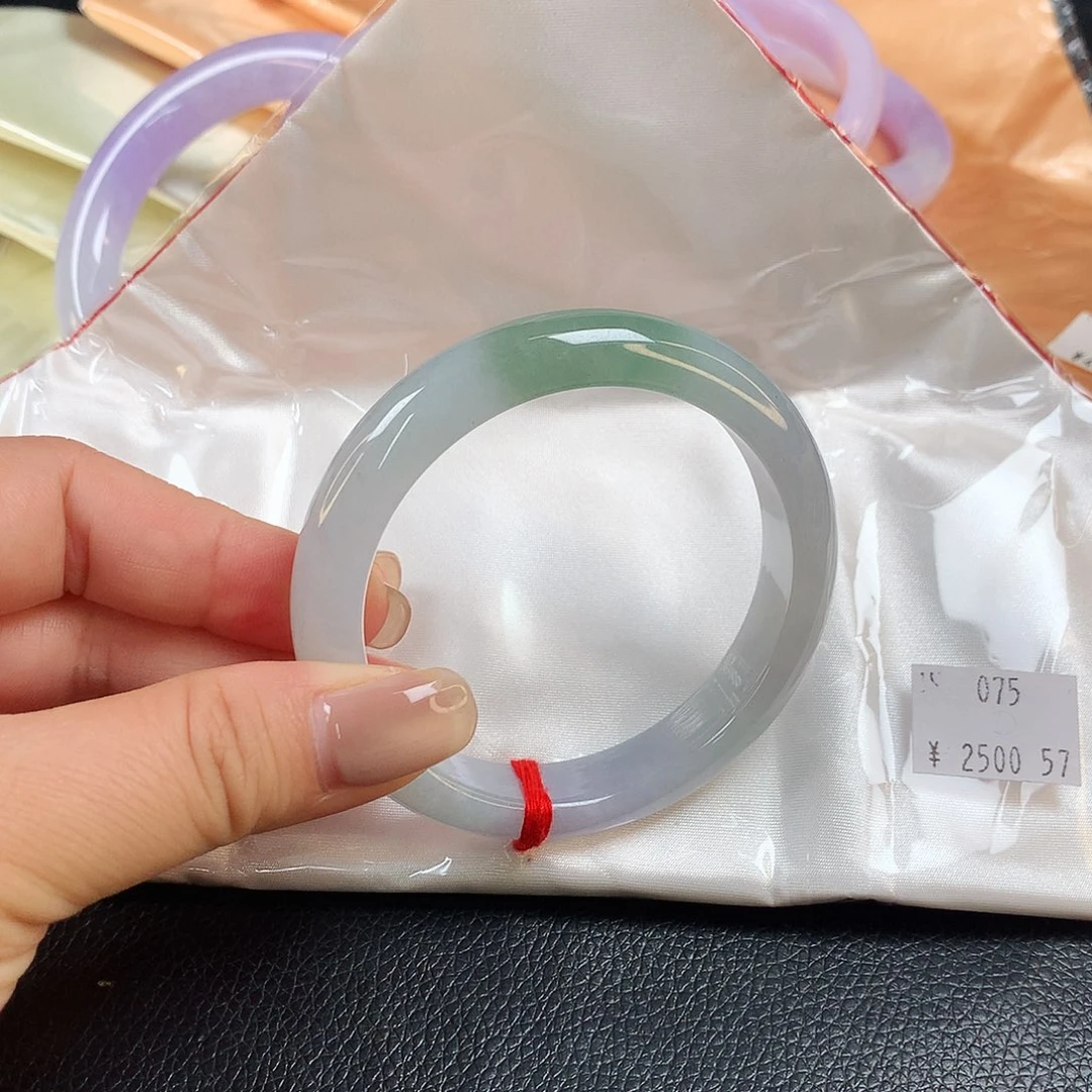 翡翠手镯未镶嵌075x cv b b