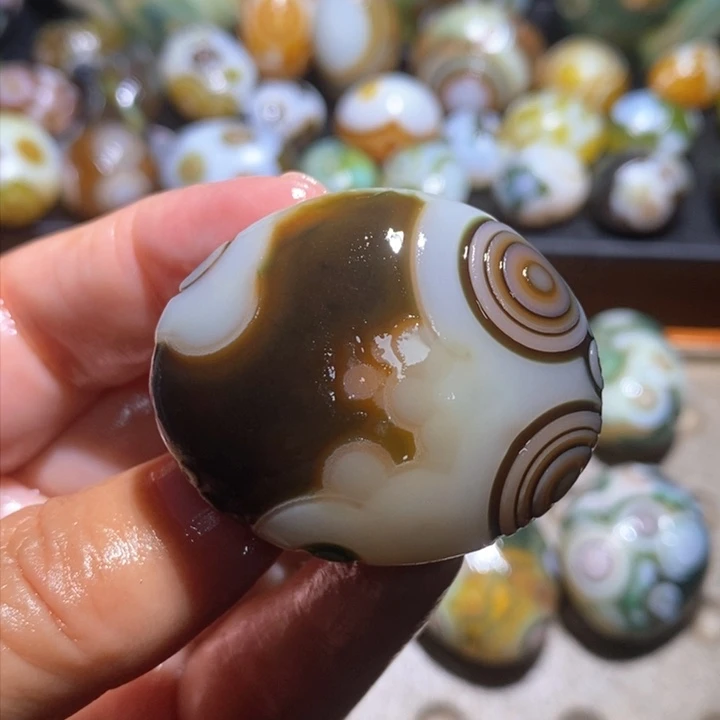 玛瑙/玉髓未镶嵌珠宝半成品