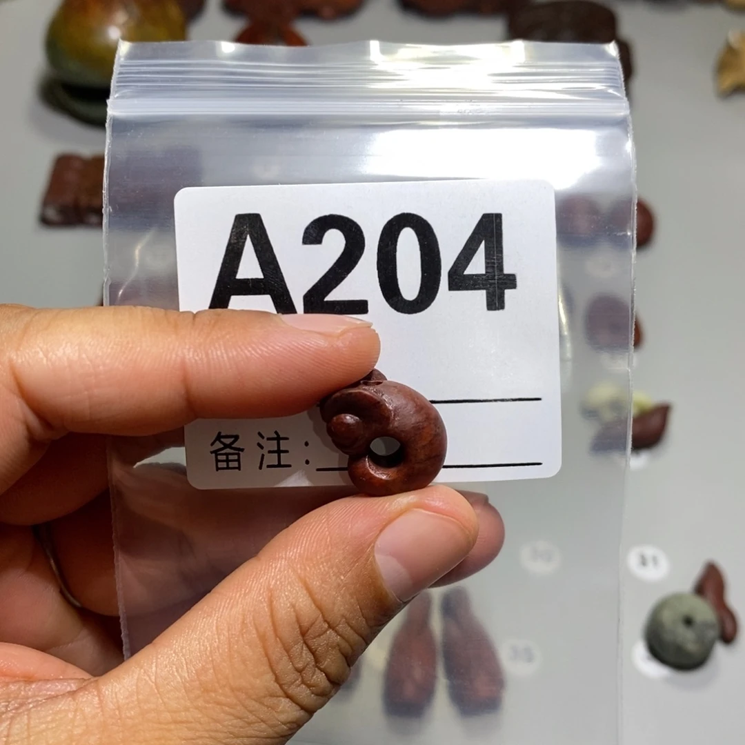 岫岩河磨玉（透闪石质玉）未镶嵌颈饰丢****丢