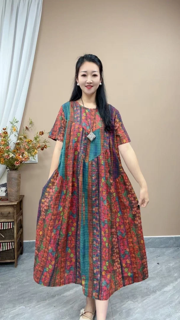 02夏季连衣裙圆领印花褶皱海妖风民族风显瘦宽松大码碎花妈妈装