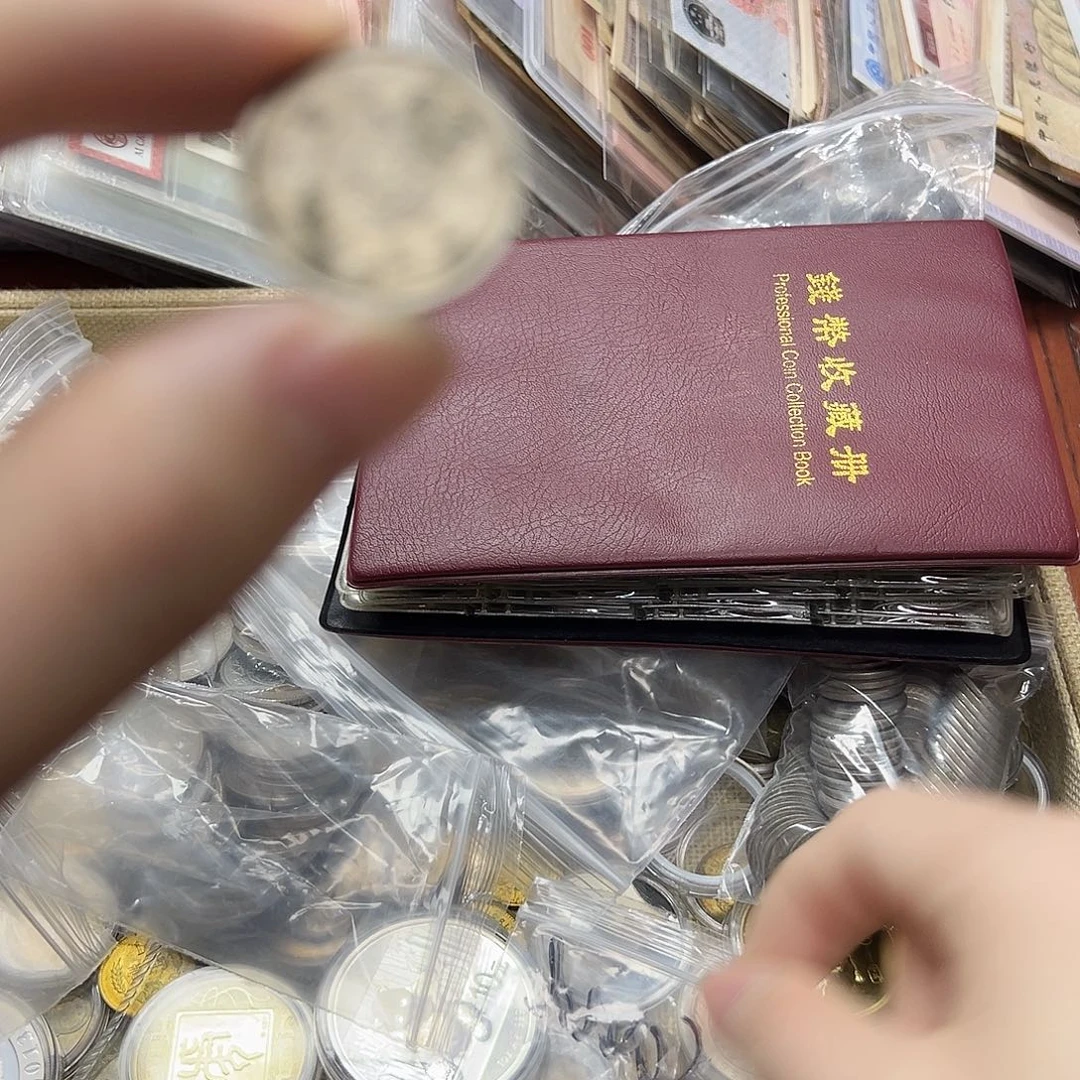 拍品。