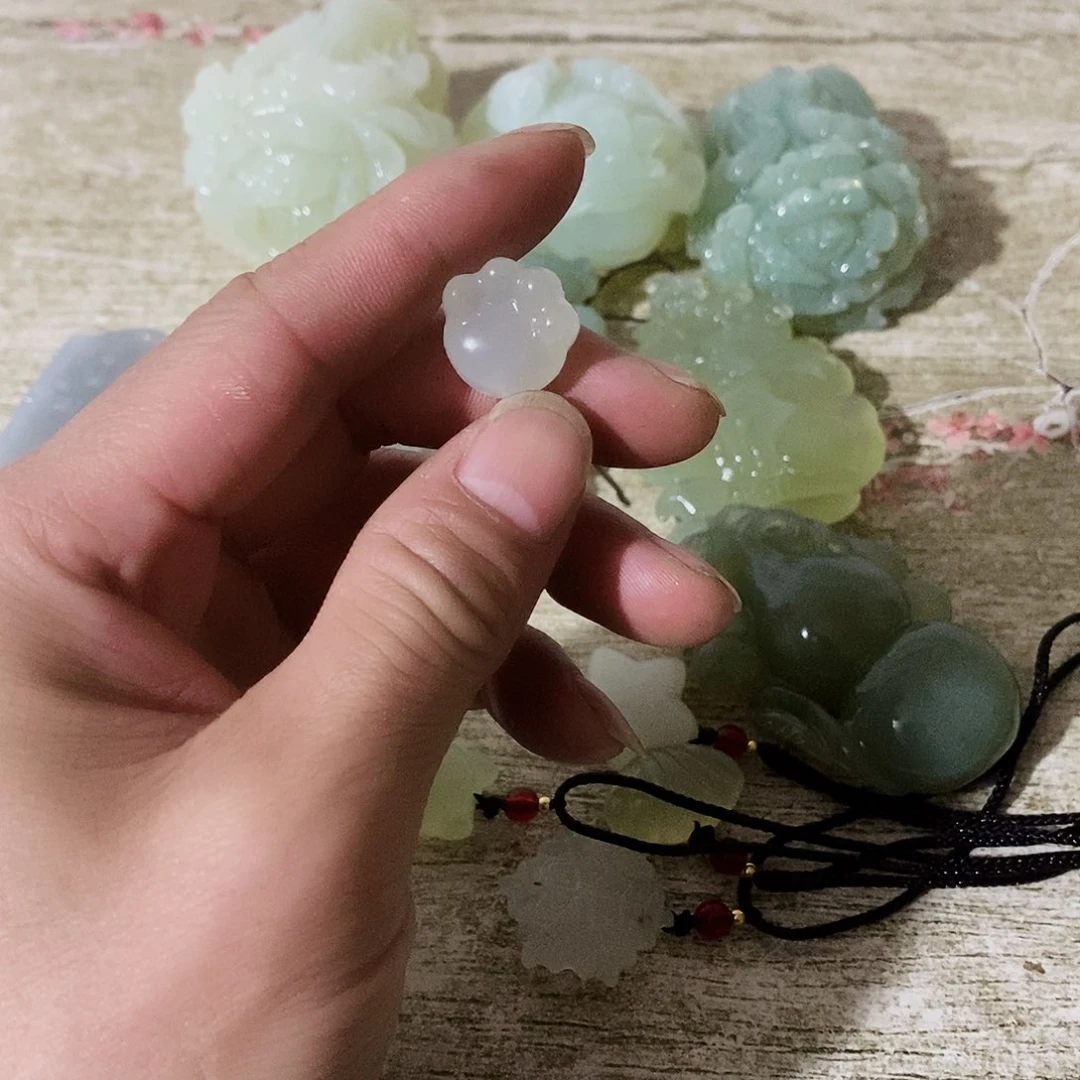 岫玉未镶嵌吊坠(不含链)