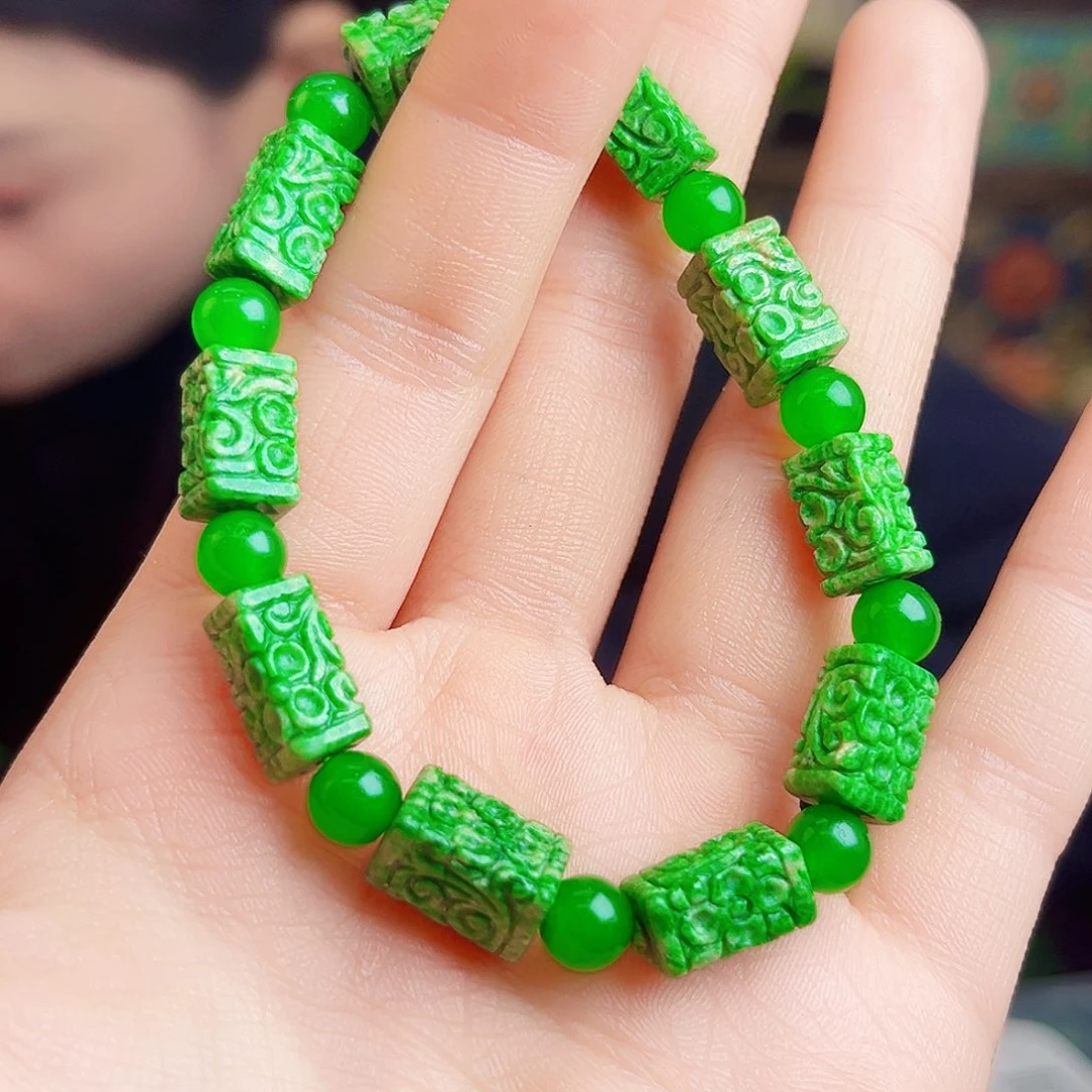 颈饰未镶嵌翡翠多样性