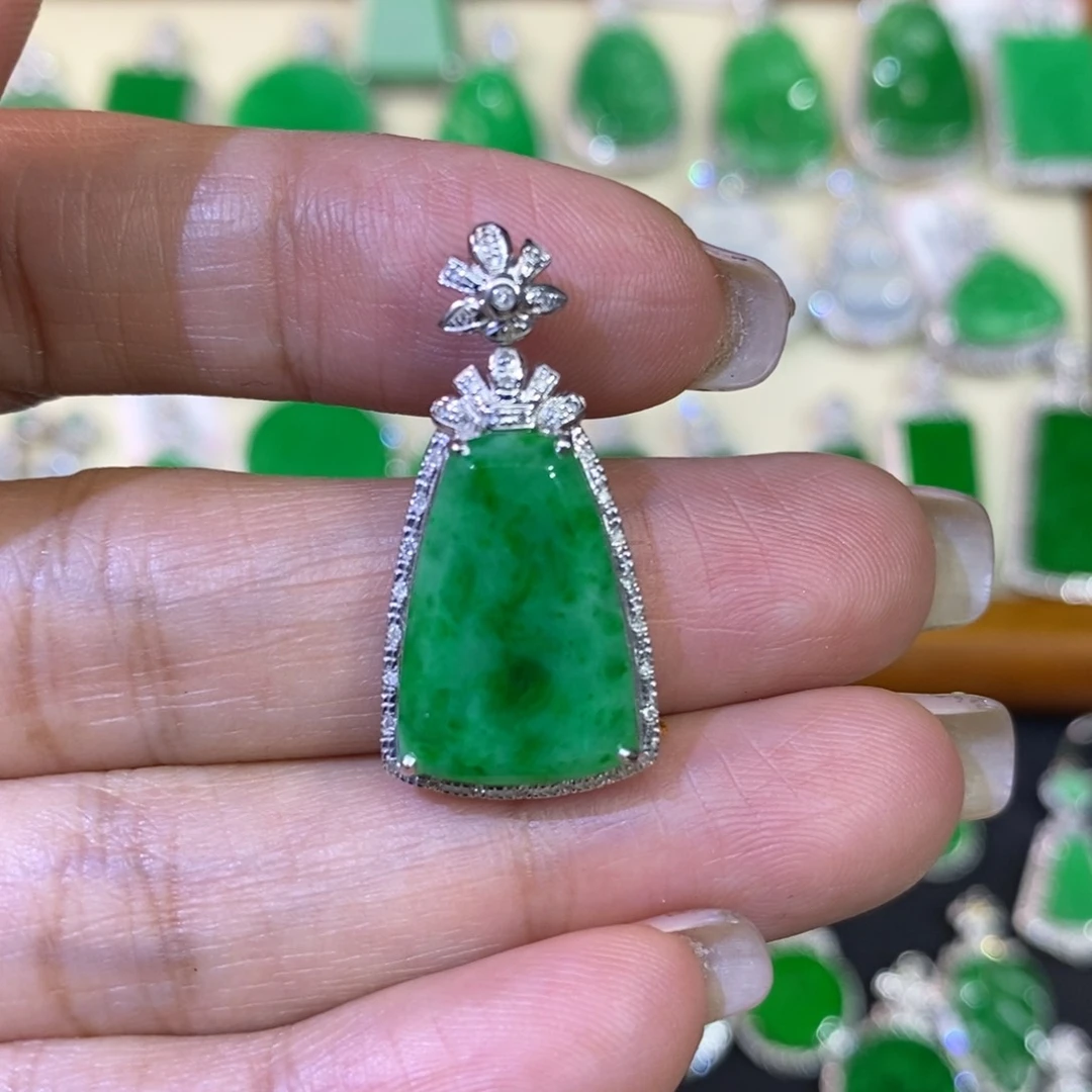 翡翠吊坠(不含链)18K金镶嵌吊坠