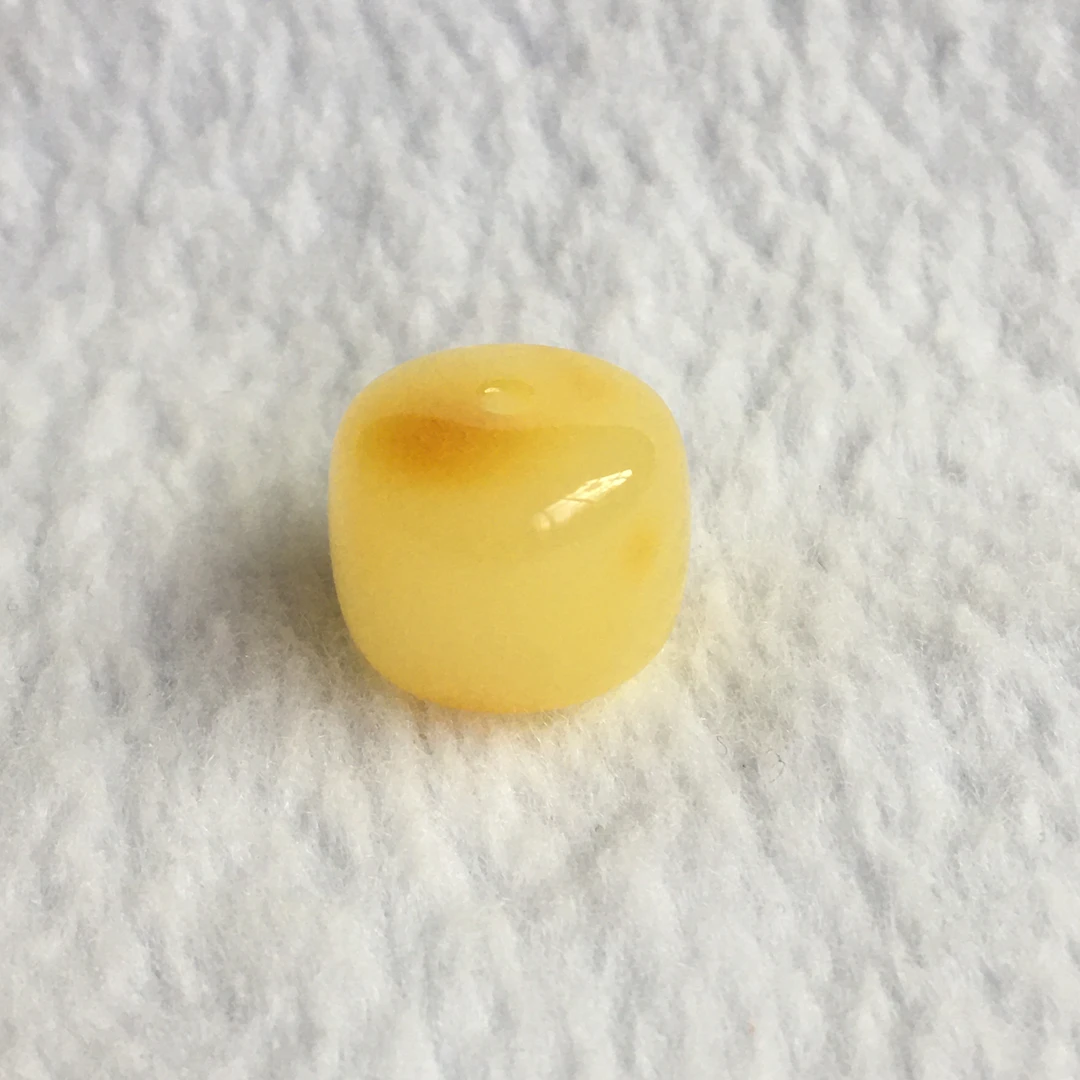 微瑕蜜蜡墩子扣子配饰 约15.8×12.5mm原石手作天然原矿保真无优化