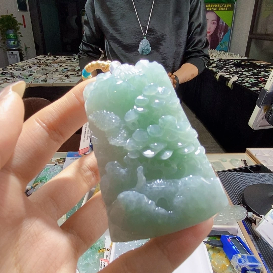 颈饰未镶嵌翡翠翡翠