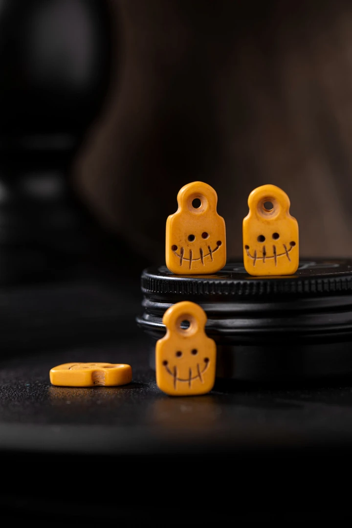 藏传-老密胺-尸陀林主-骰子-咒点牌-不挑串尺寸-多样性发其中一个