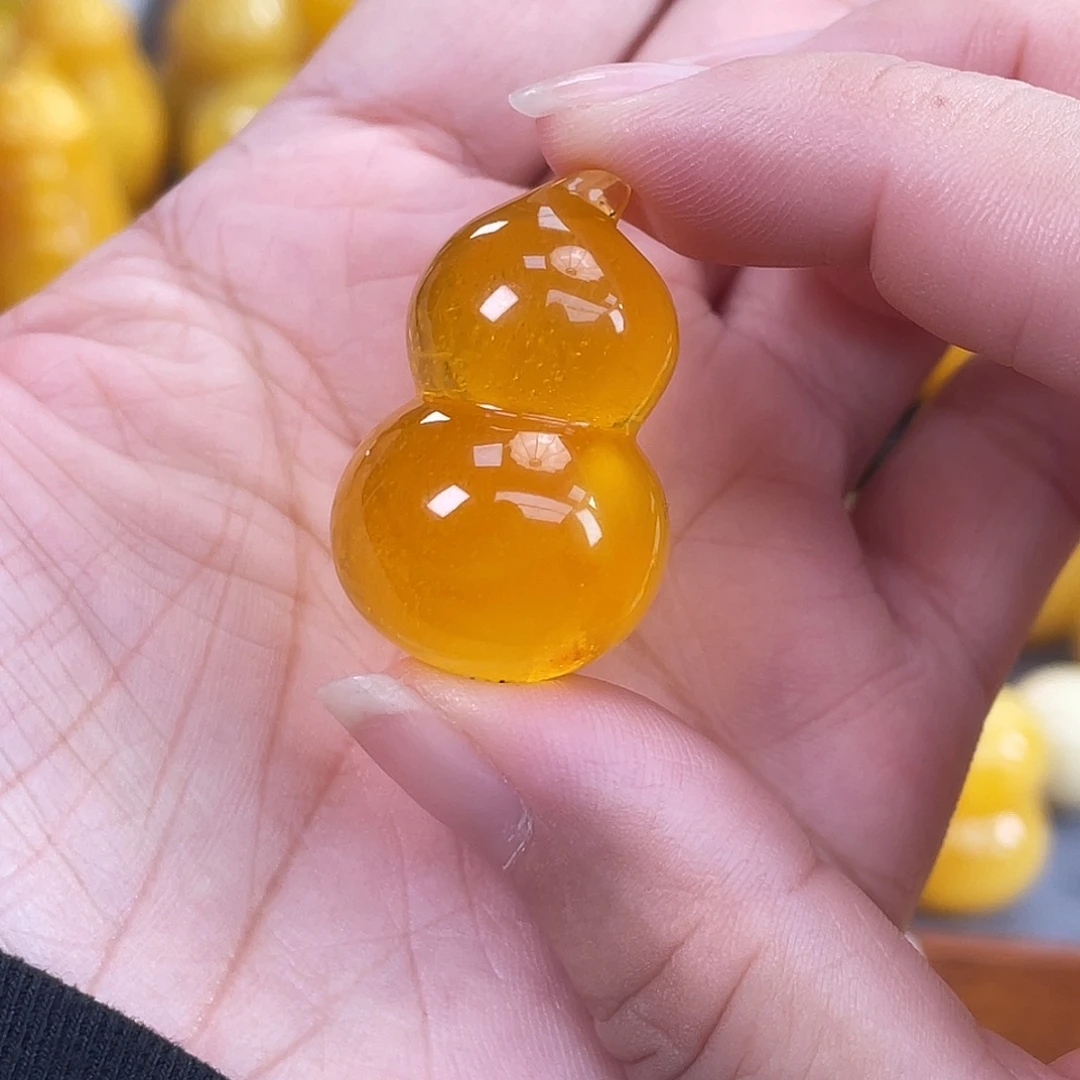 琥珀未镶嵌珠宝奇石h49