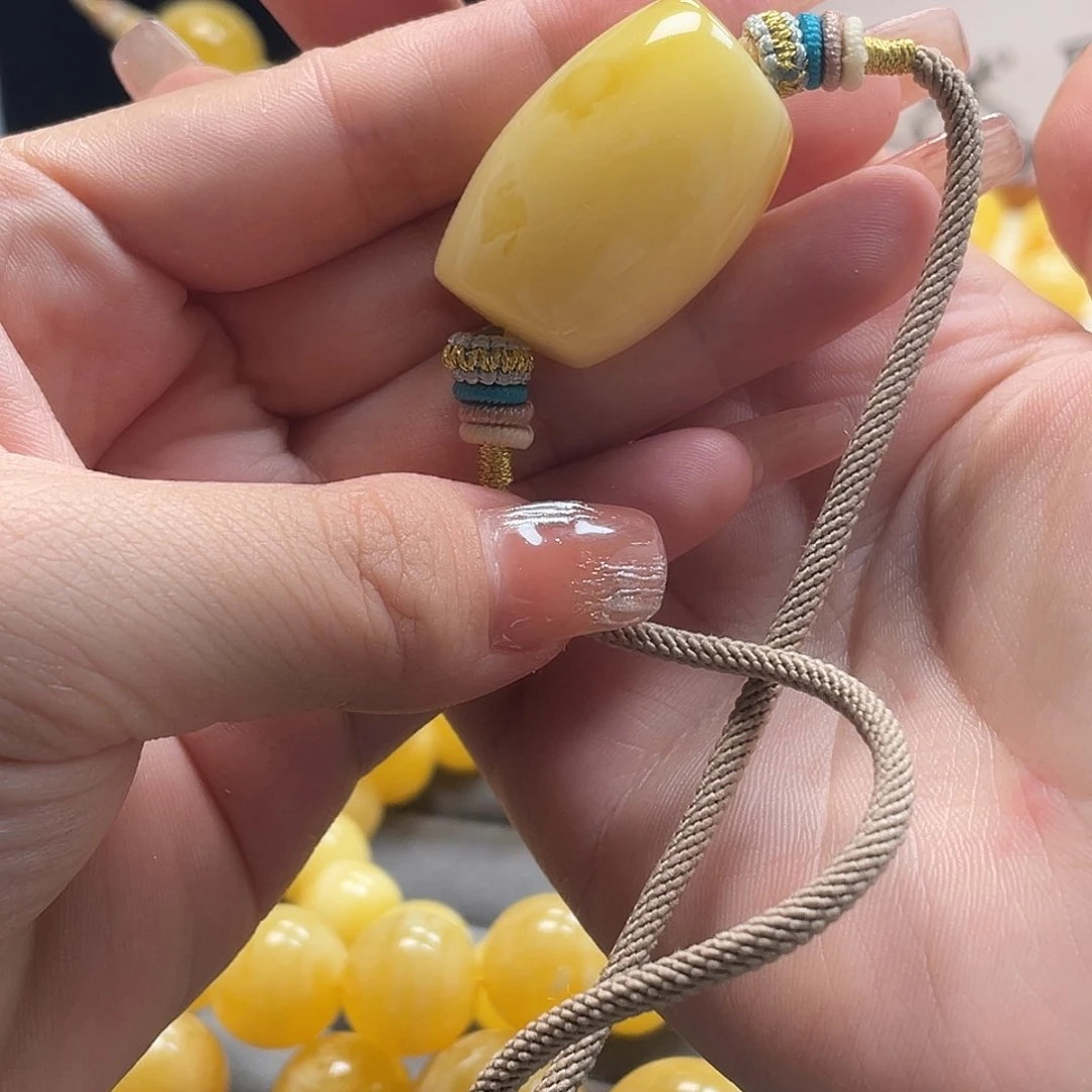 娇****未镶嵌颈饰琥珀31mm