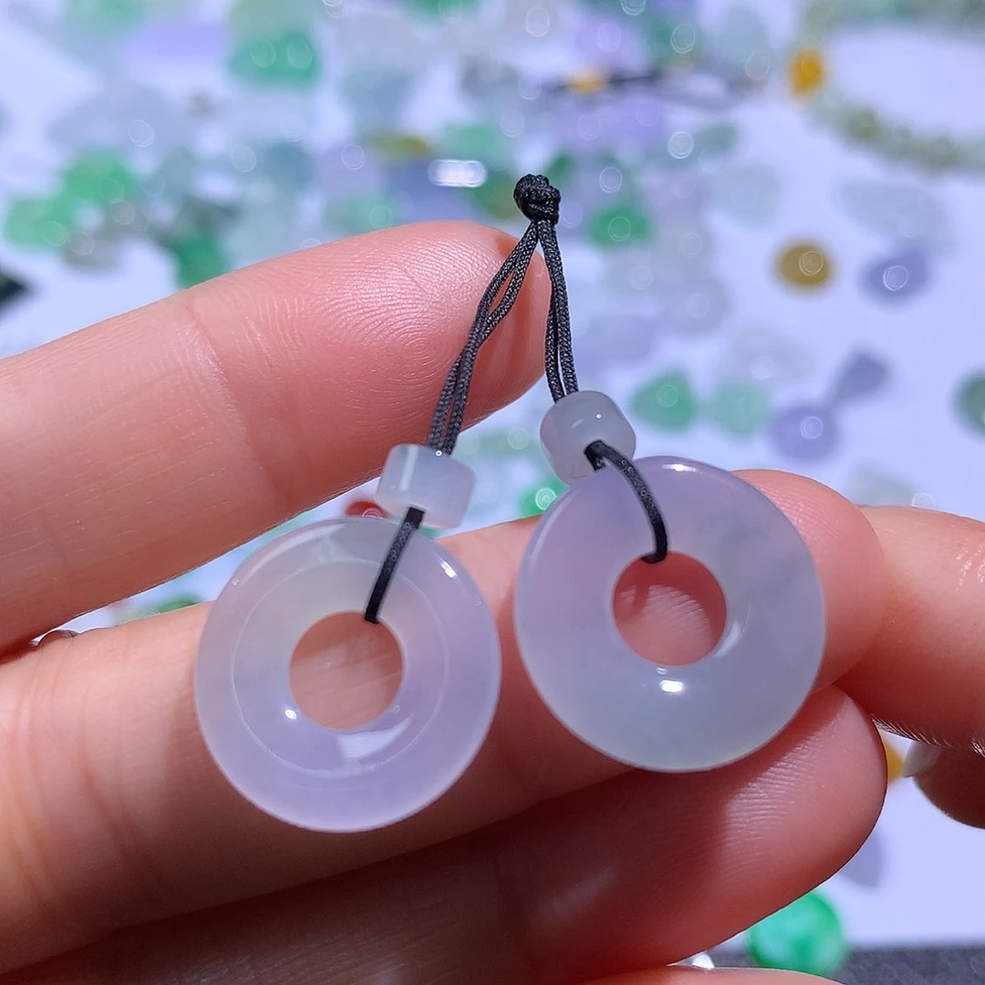 翡翠颈饰未镶嵌甜甜圈