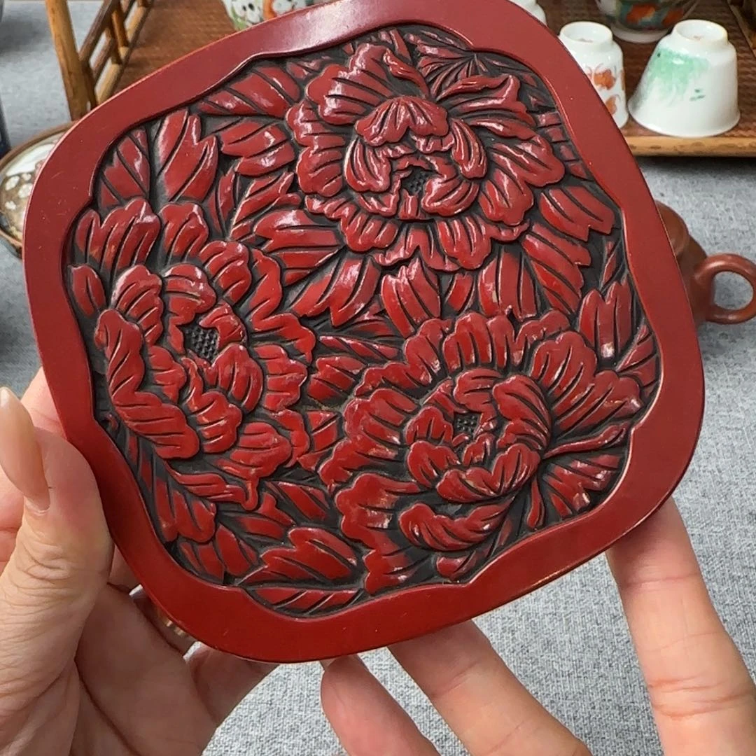 藏品丰富而闻名的有