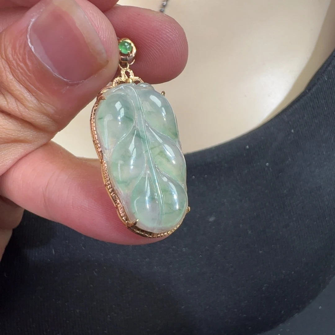 翡翠18K金镶嵌吊坠(不含链)