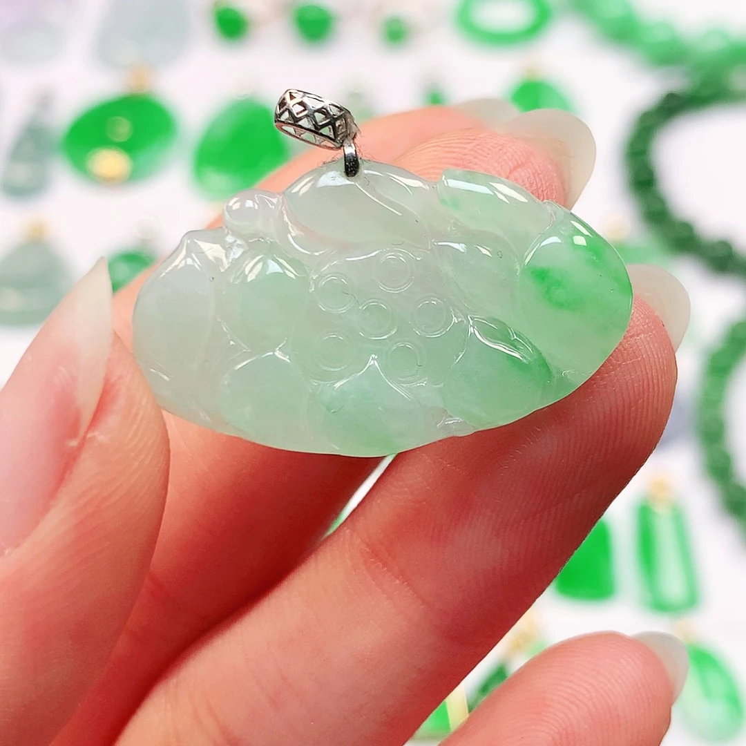 吊坠(不含链)18K金镶嵌翡翠