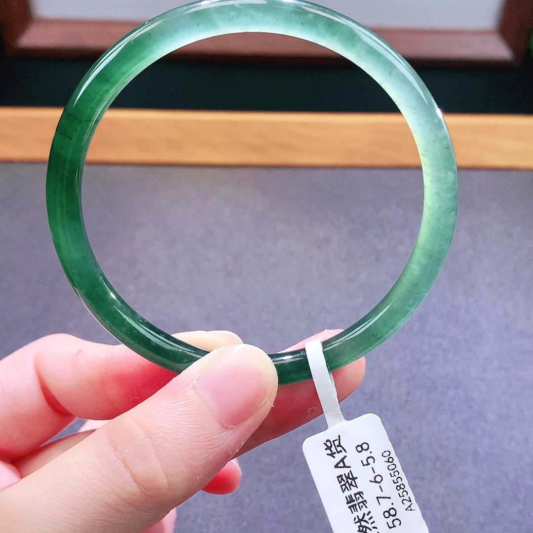 未镶嵌手镯翡翠天然翡翠