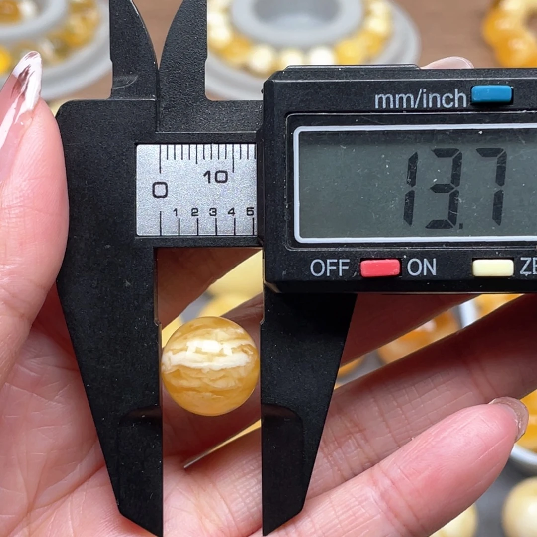 好***张裸石琥珀未镶嵌天然