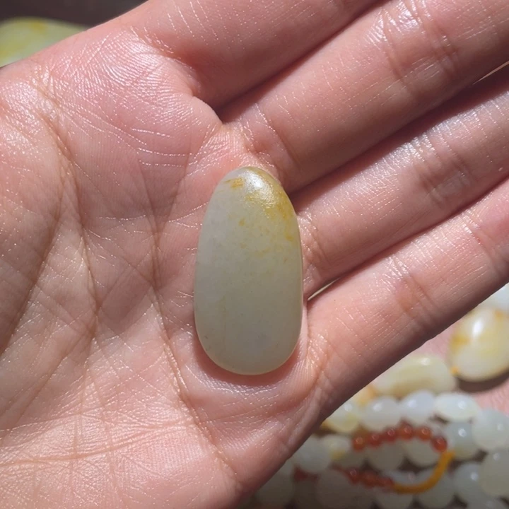 和田玉（糖玉）未镶嵌车挂